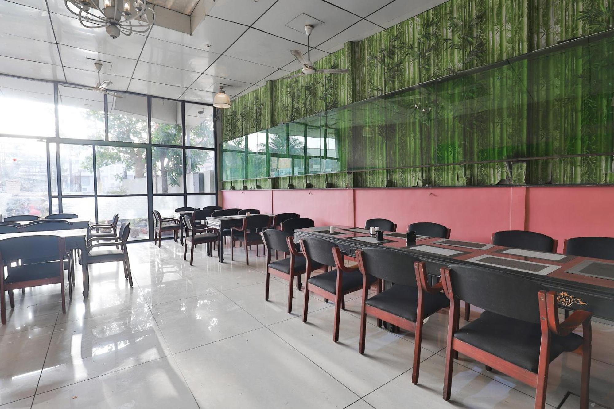 Hotel O Lotus Residency Daman Luaran gambar