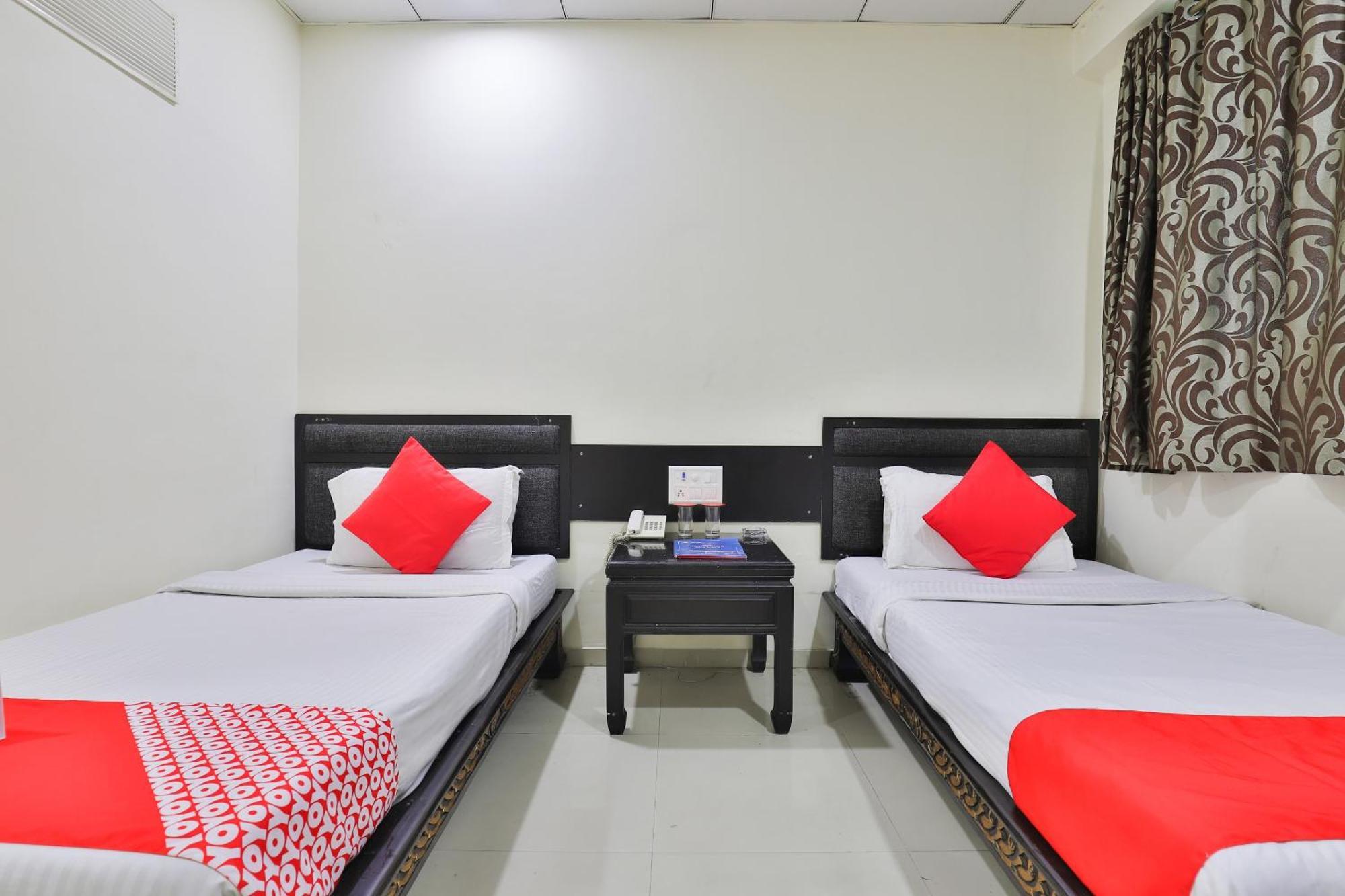 Hotel O Lotus Residency Daman Luaran gambar